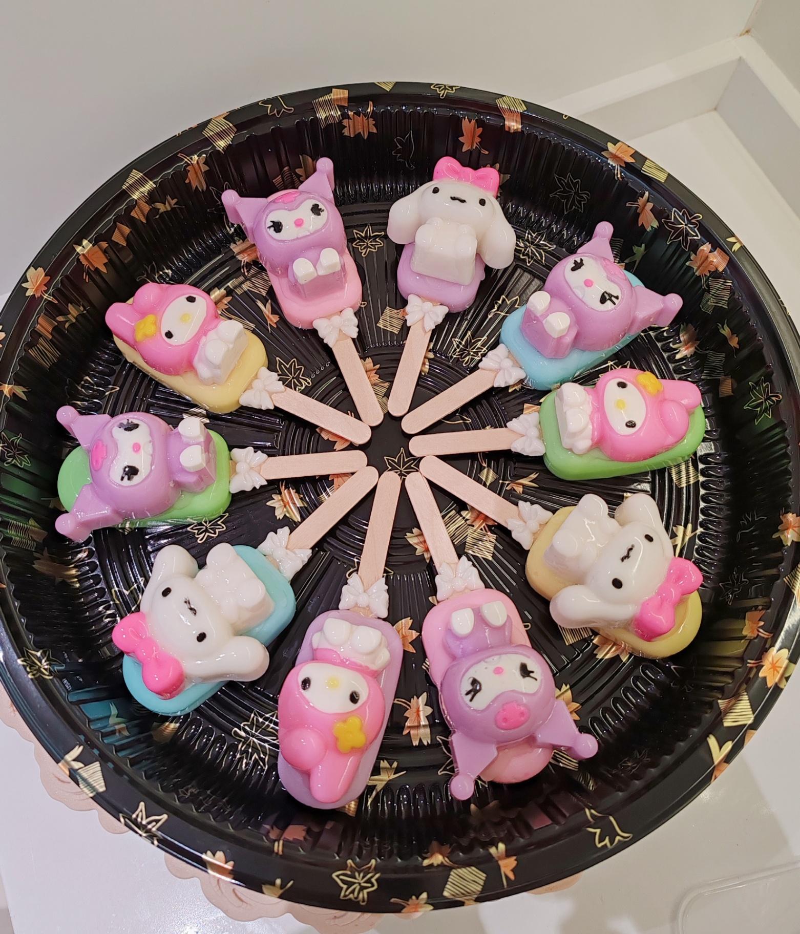 Kuromi and friends