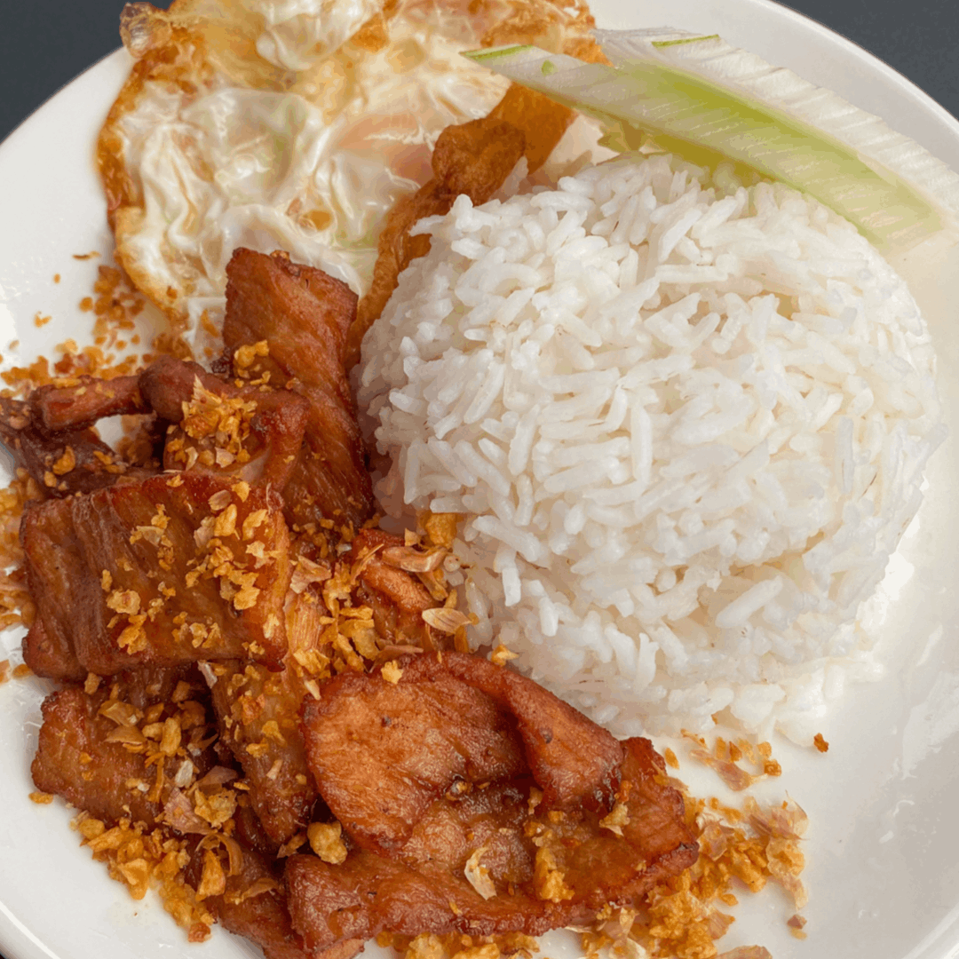 K006 Garlic Fried Pork Rice ข้าวหมูทอดกระเทียม
