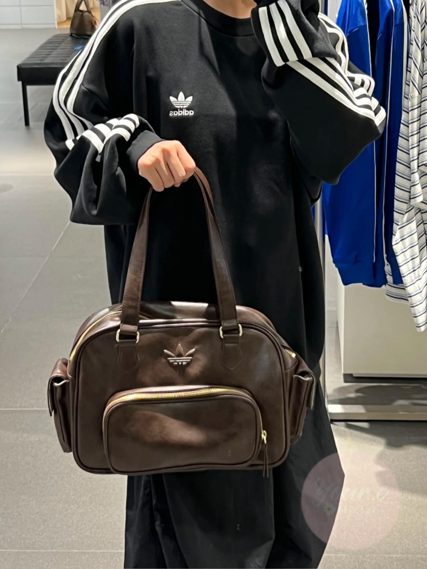 Adidas 机车包 褐色
