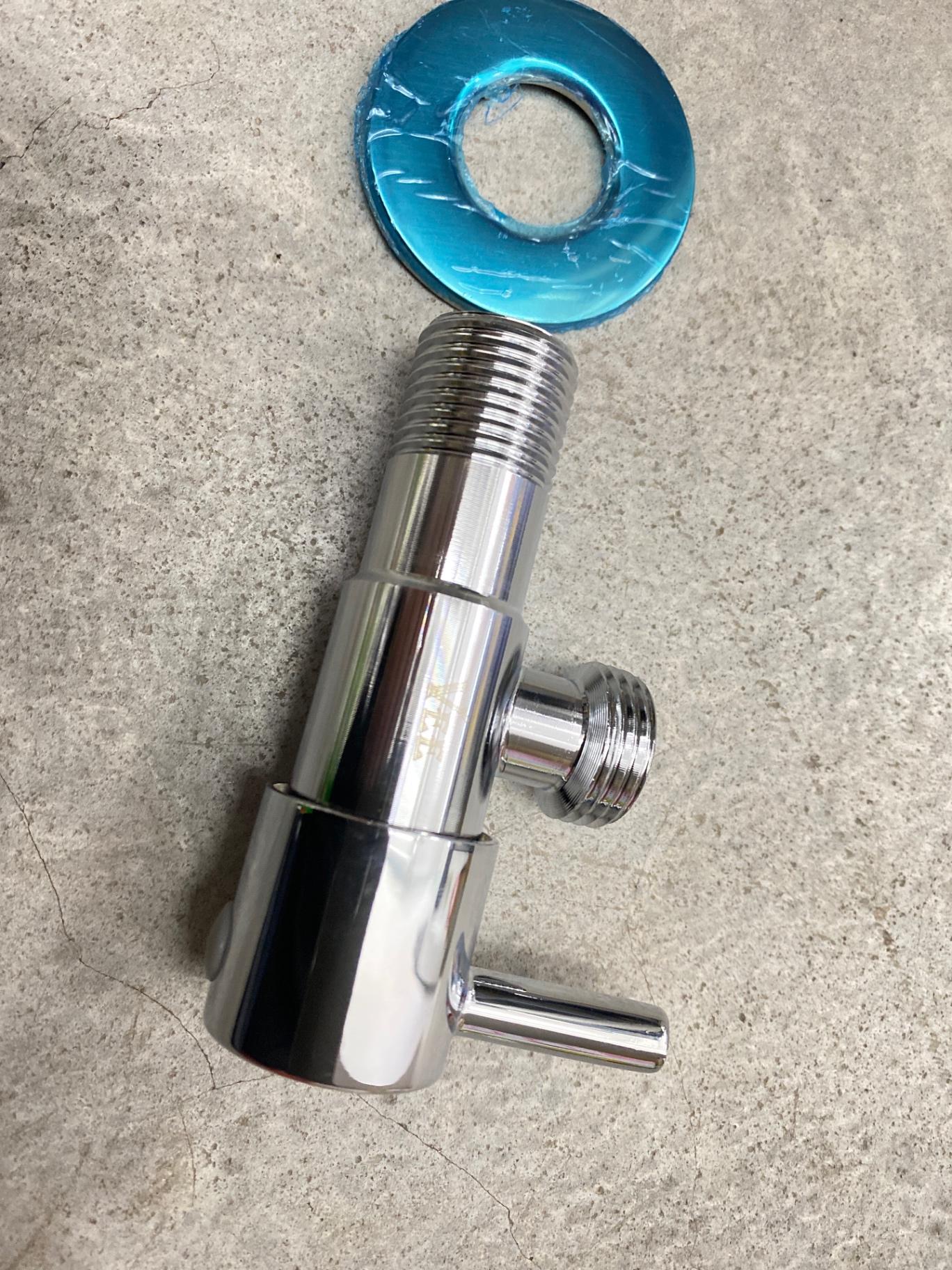 VEE-TAP Angle Valve 1/2"