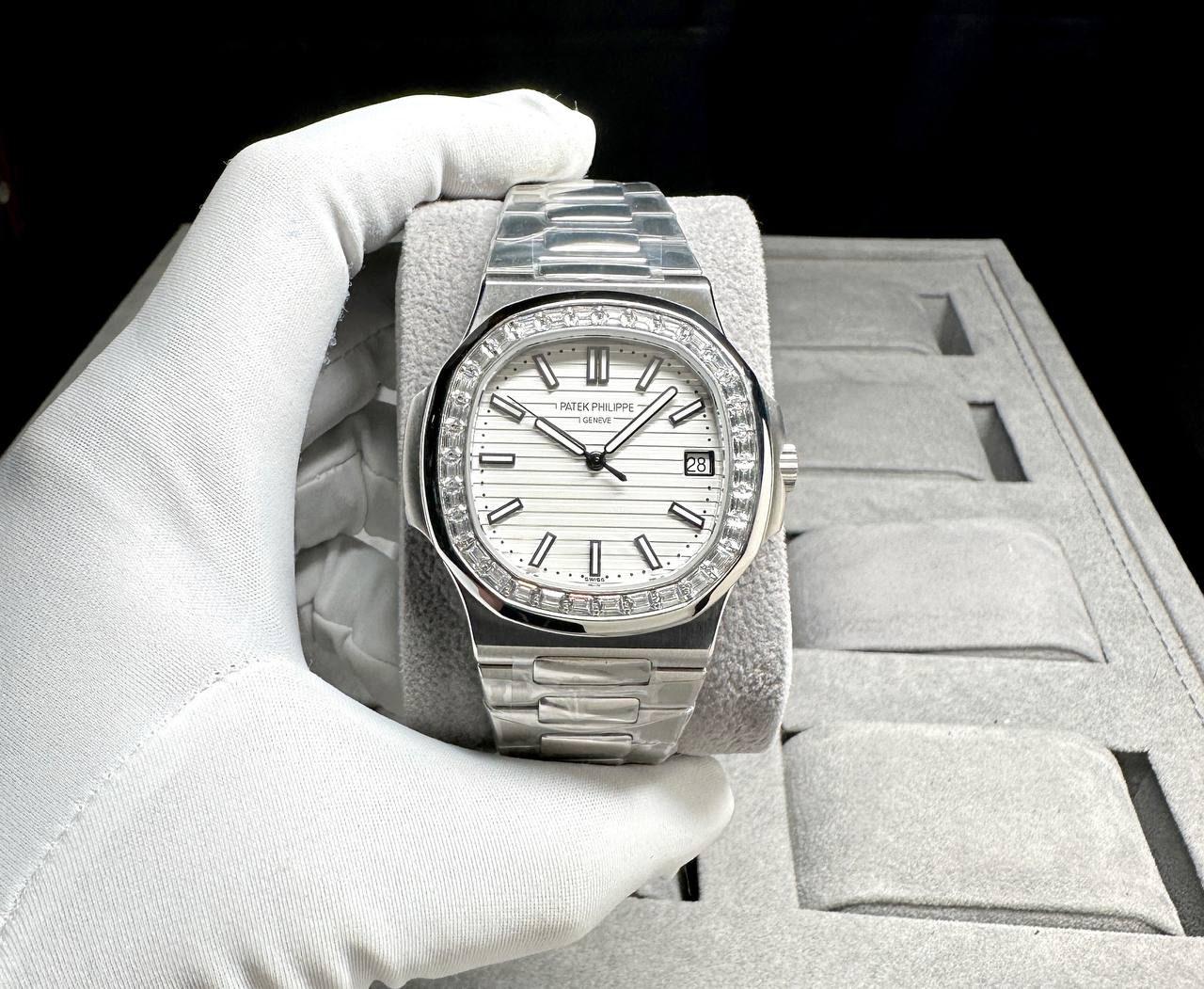 PATEK PHILIPPE NAUTILUS  DIAMOND BEZEL 40MM MEN WATCH