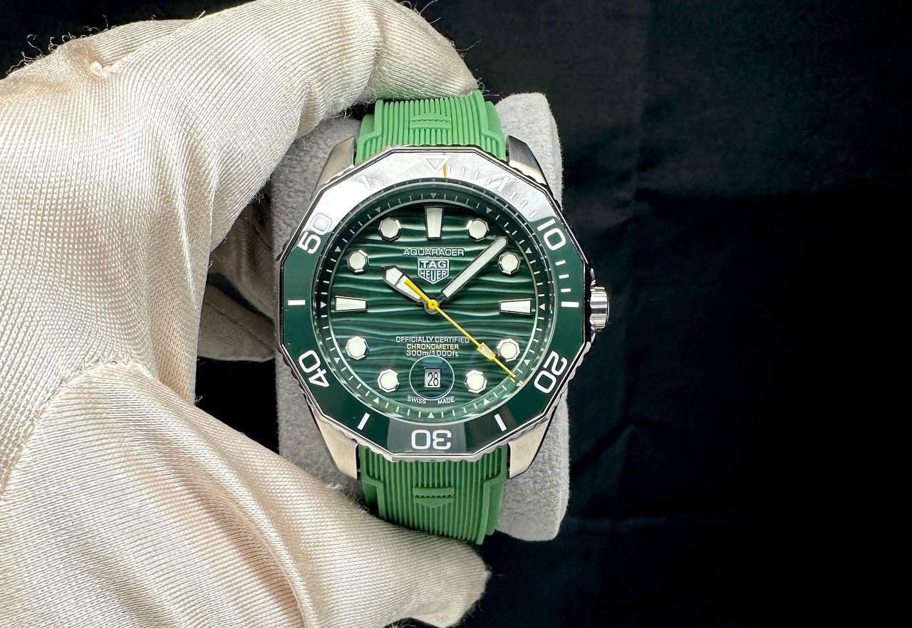 Tag Heuer Aquaracer 44mm Rubber Strap Automatic Men Watch
