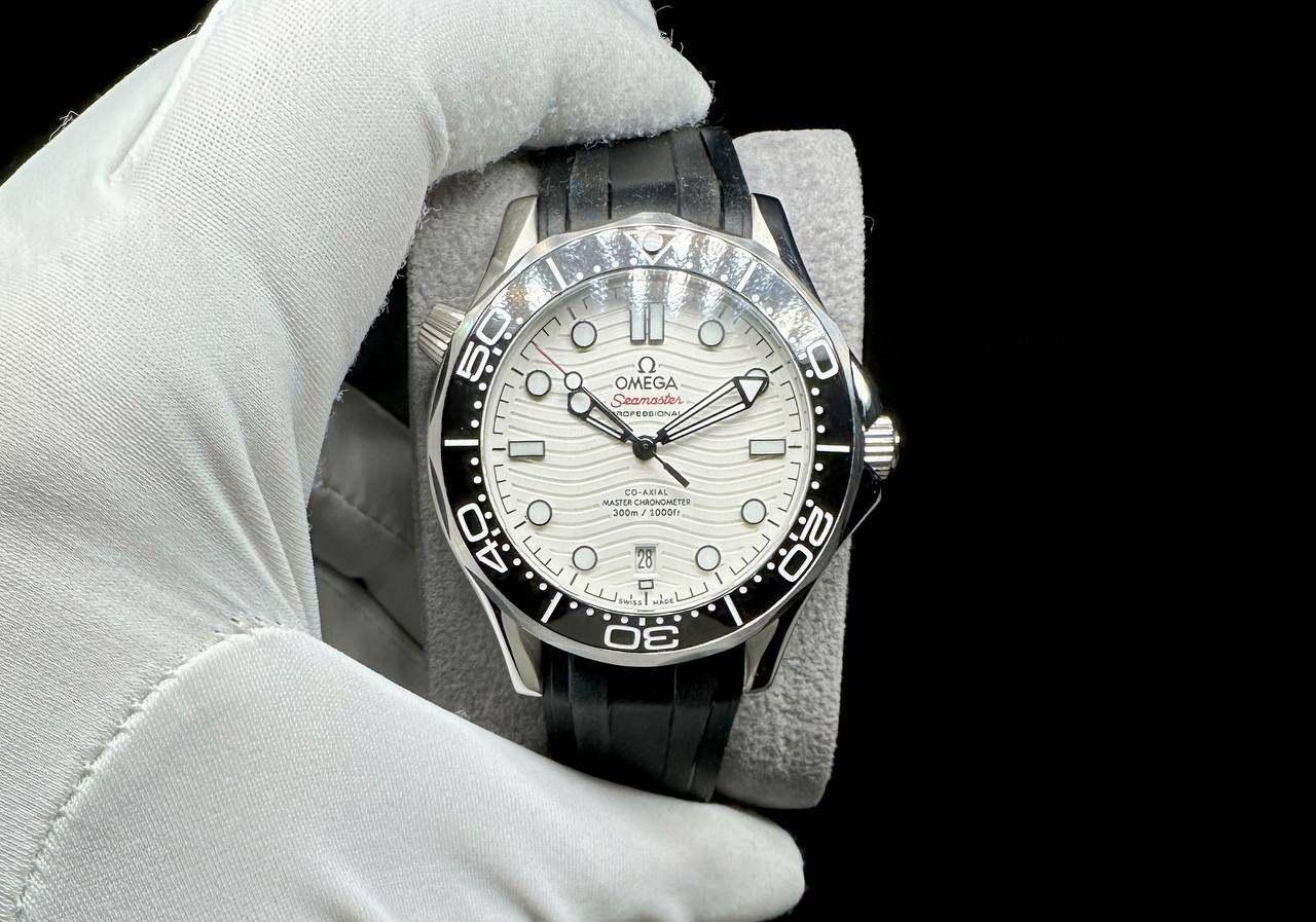 OMEGA SEAMASTER 41 MM AUTOMATIC MEN WATCH