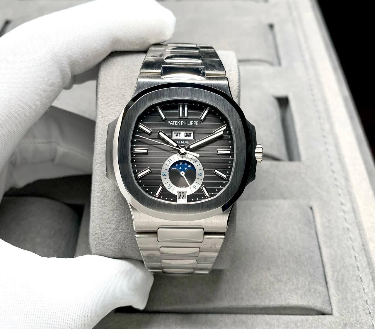 PATEK PHILIPPE NAUTILUS 5726/1A-001 AUTOMATIC 40.5mm MEN WATCH