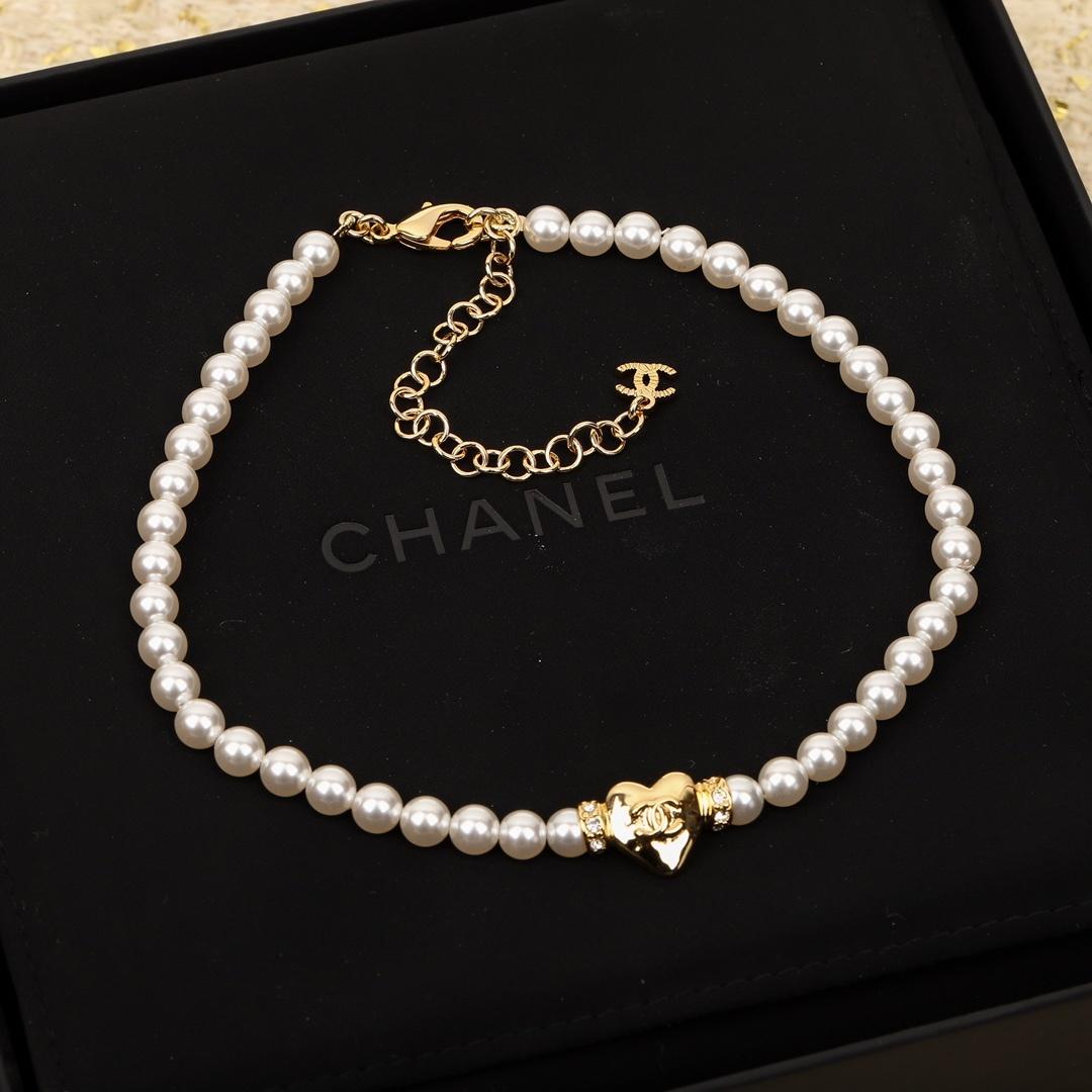 CHANEL NECKLACE 003