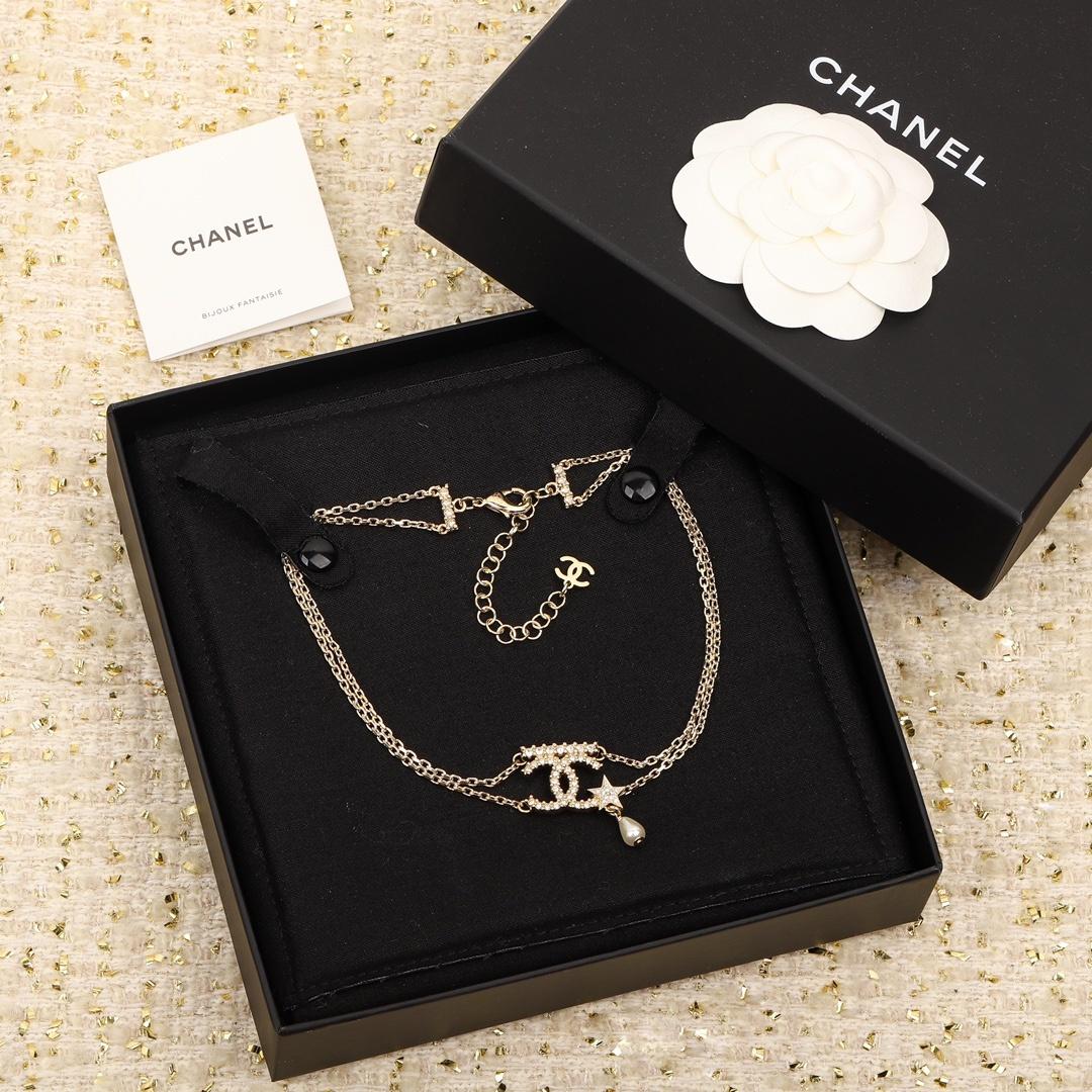 CHANEL NECKLACE 008