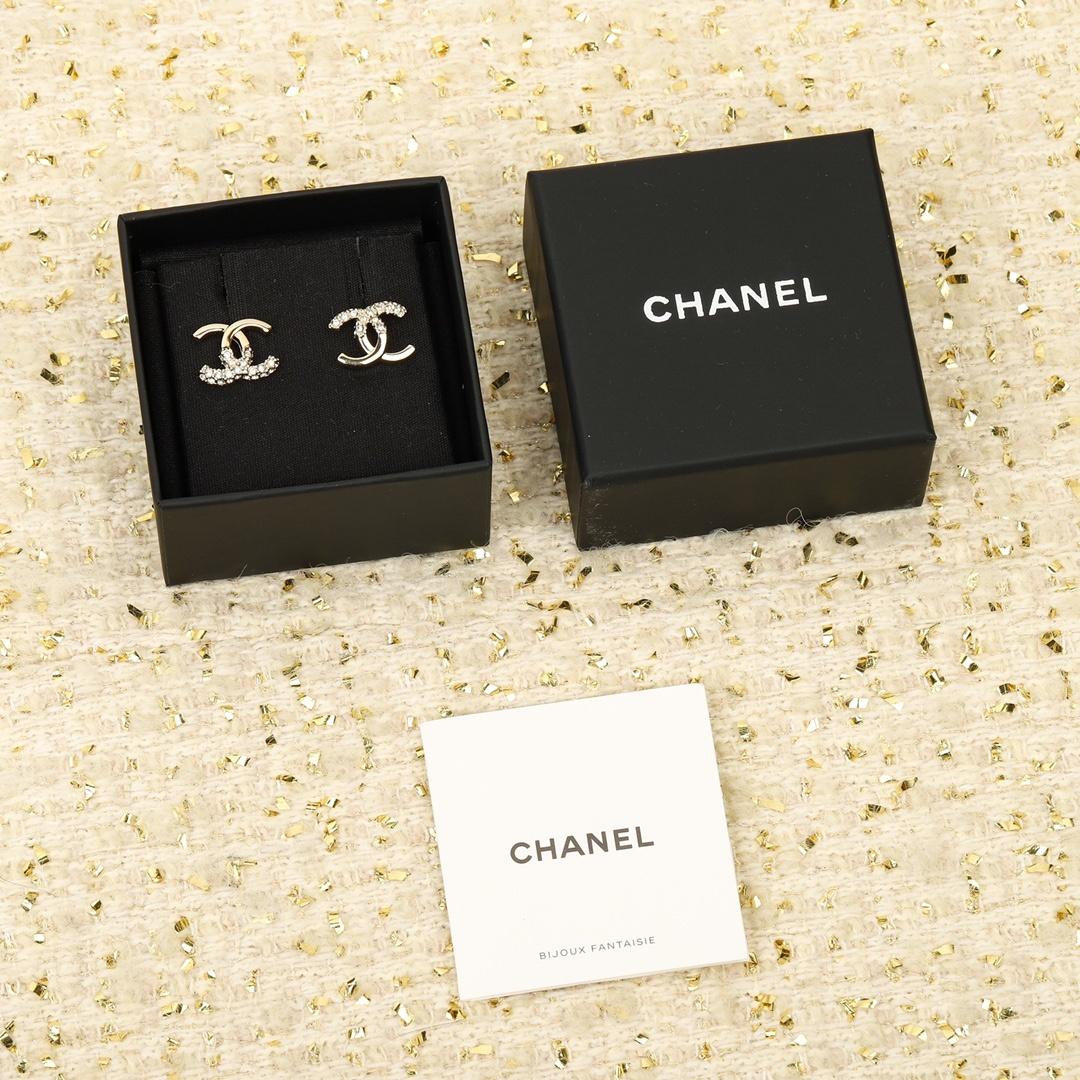 CHANEL EARING 014