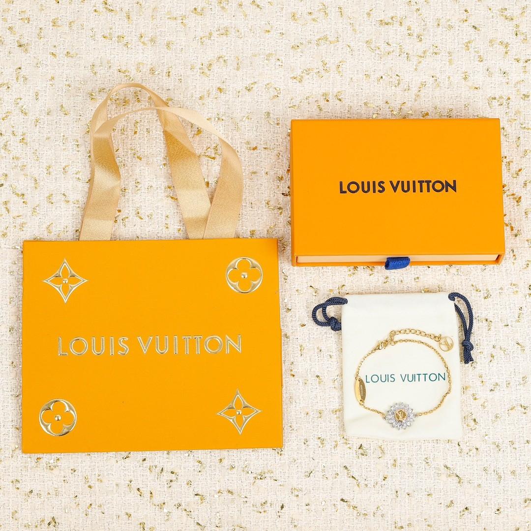 LV BRACELET 006