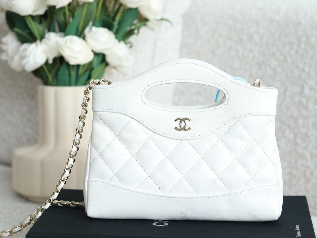 24S CHANEL 31 NANO WHITE