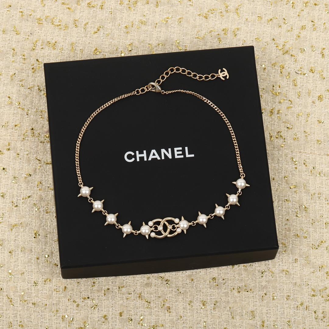 CHANEL NECKLACE 006