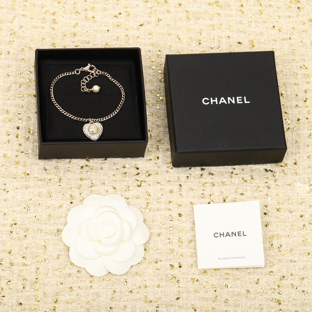 CHANEL BRACELET 012
