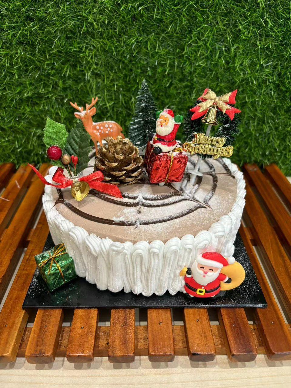 Christmas ice cream cake