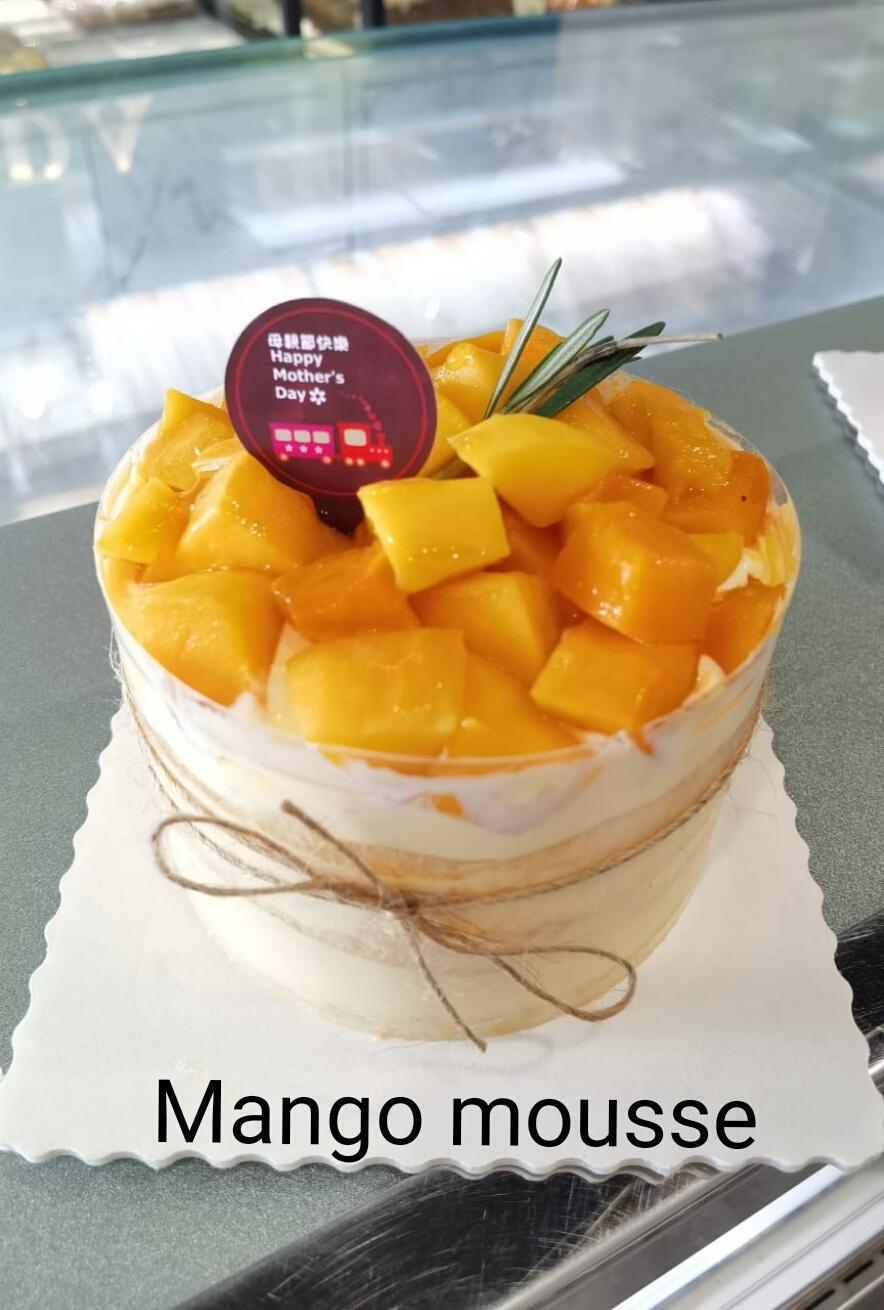 Mango cake