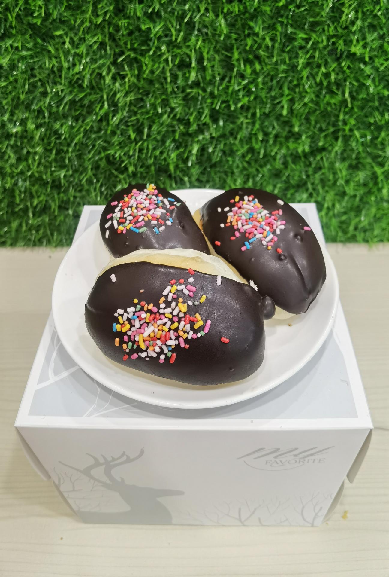 Mini chocolate bun