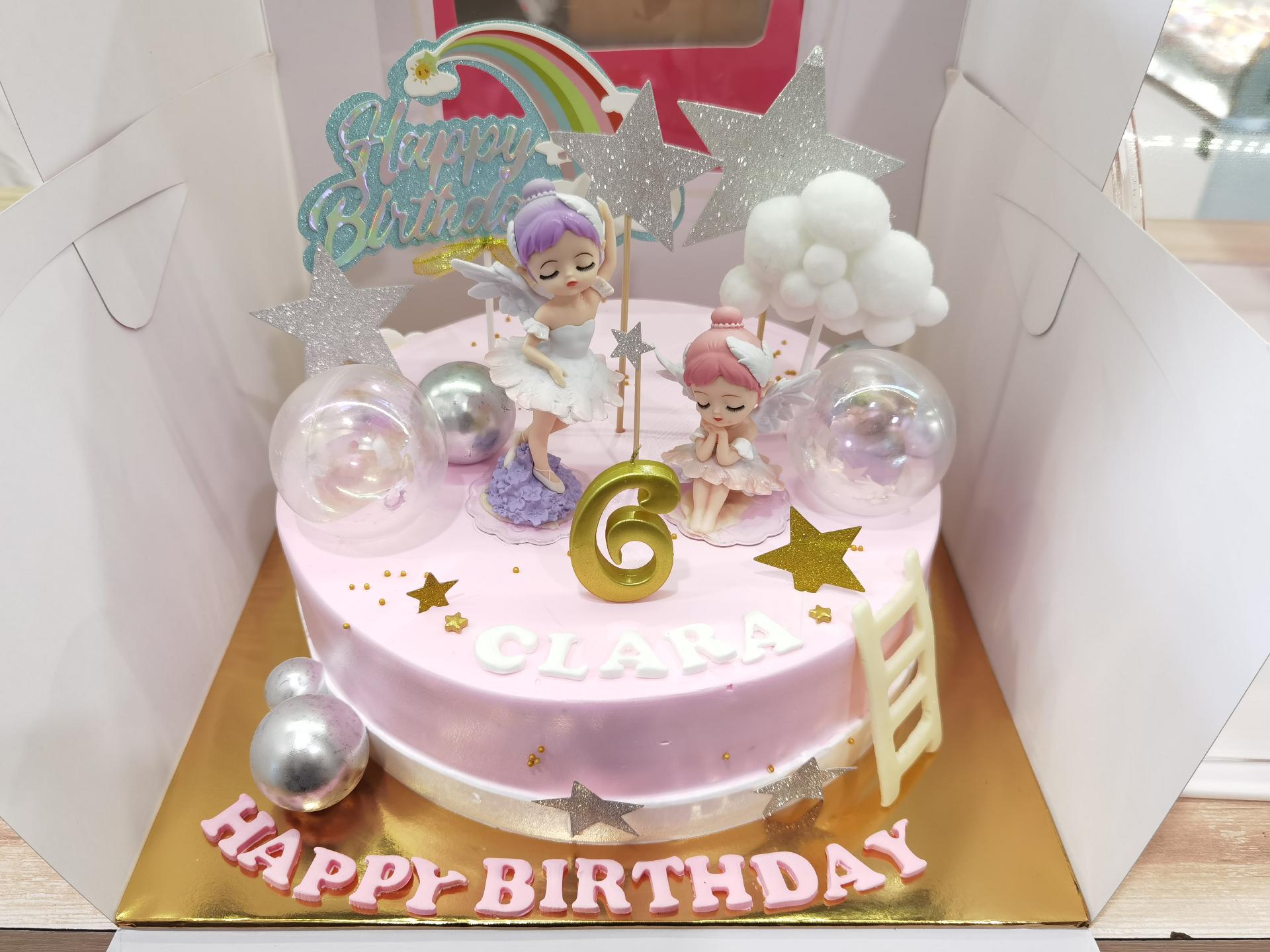 Angel (chocolate cake/vanilla cake)
