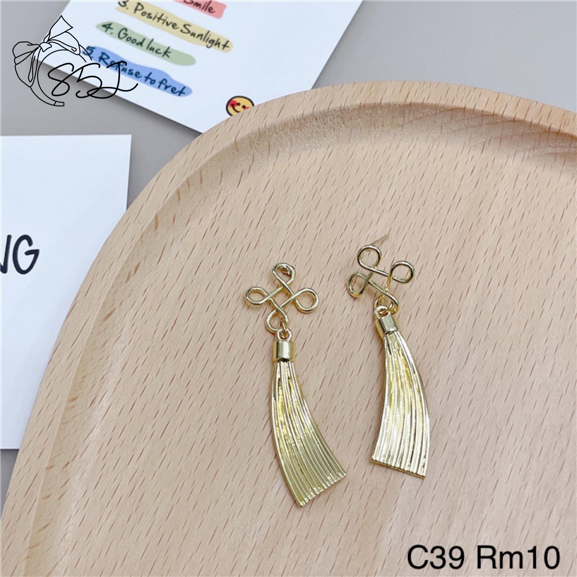 C39 金色中国结吉祥如意挂件耳环