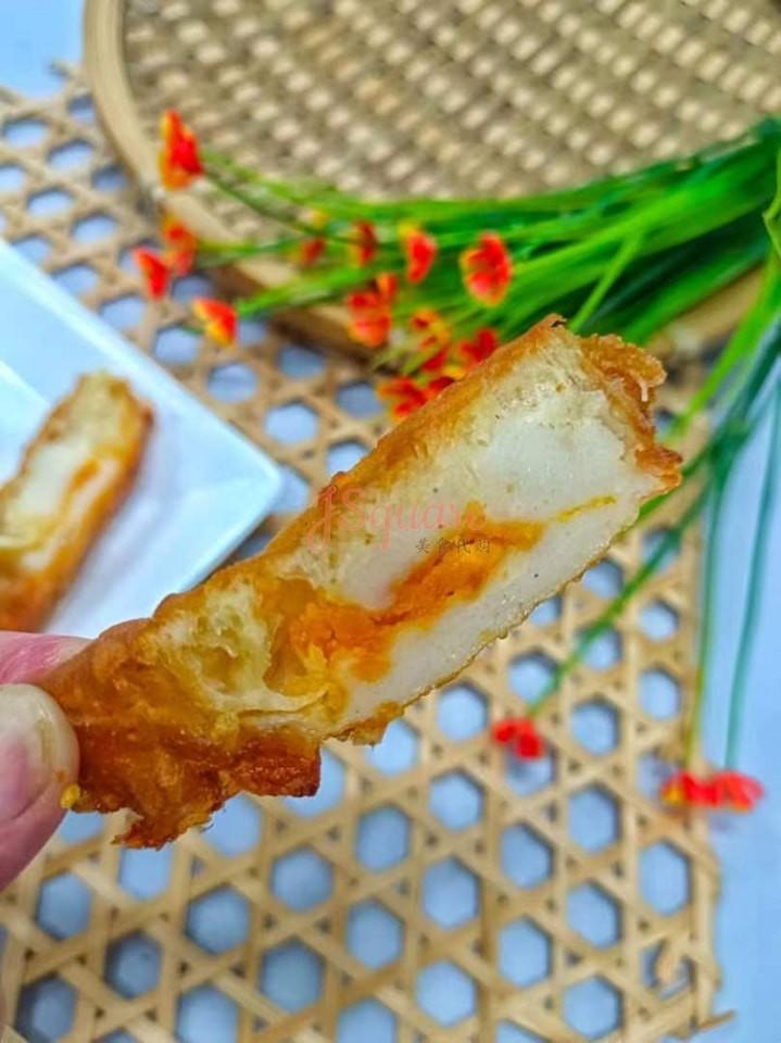 咸蛋油条 Salted Egg Oil Fritters