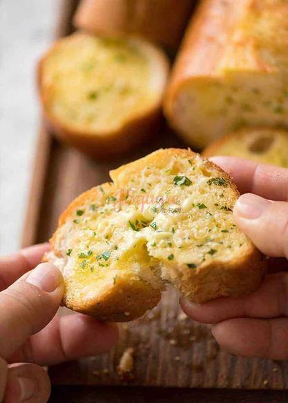蒜蓉面 Garlic Bread