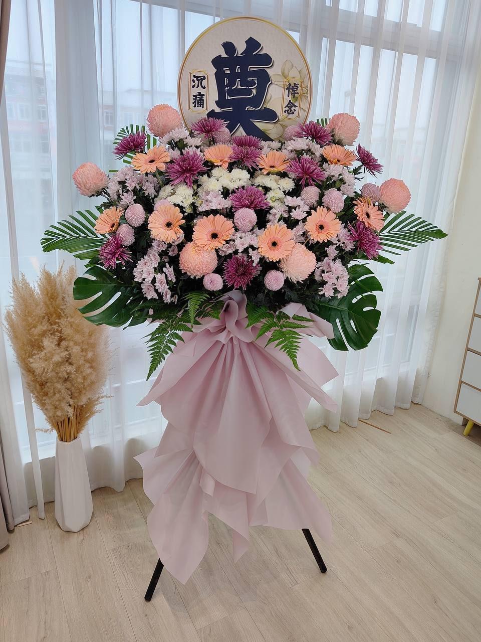 W02-2Condolences Flower Stand白事三脚架花篮