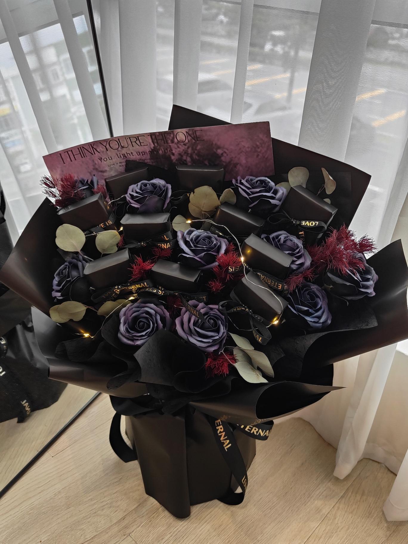 X03 cigarette bouquet 10包香烟+10朵香皂花