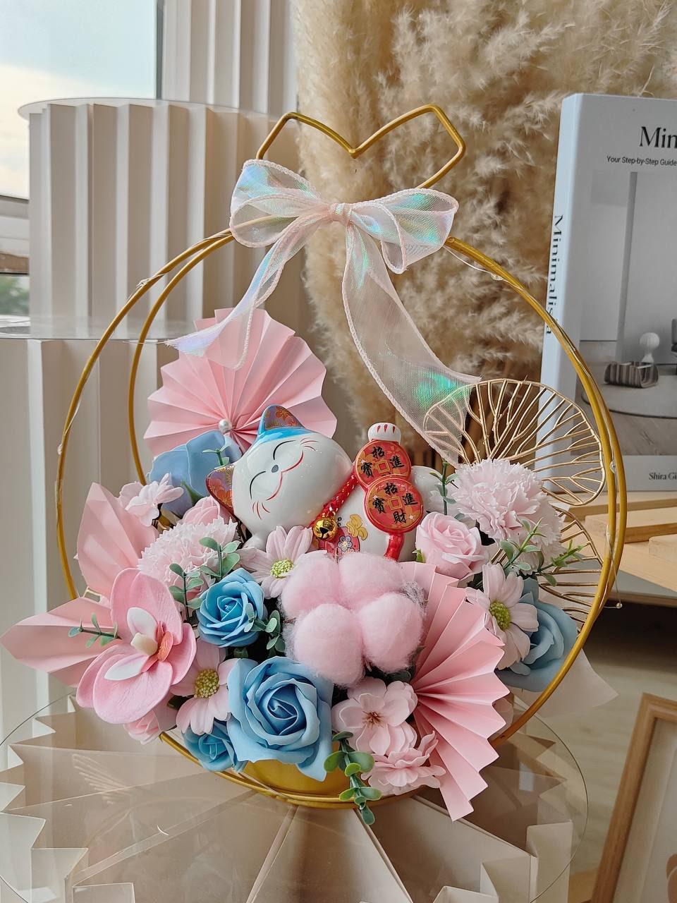 K90 Opening Lucky Cat Table Flower Basket铁艺业开花篮「粉蓝色」