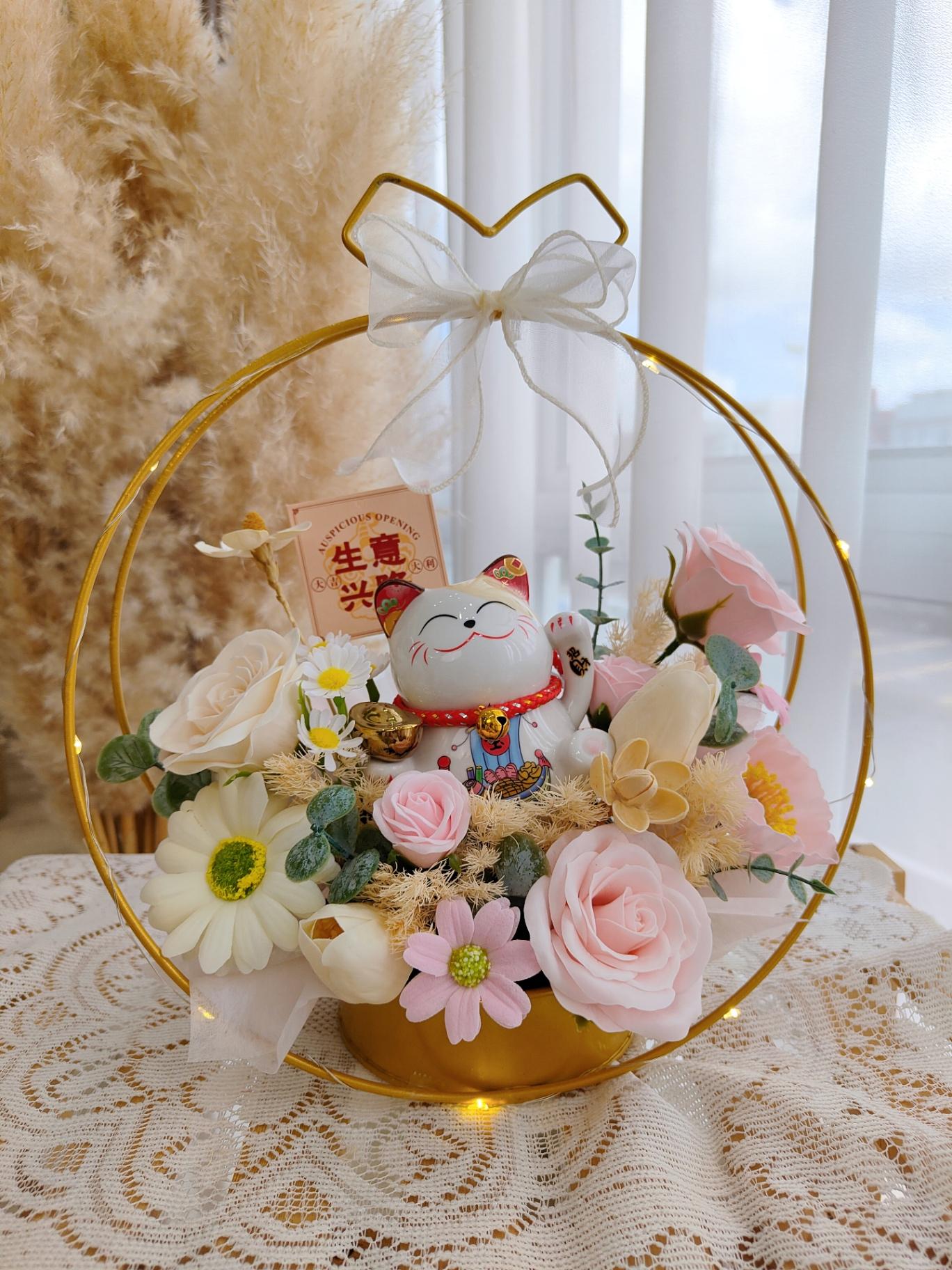 K90 Opening Lucky Cat Table Flower Basket铁艺业开花篮