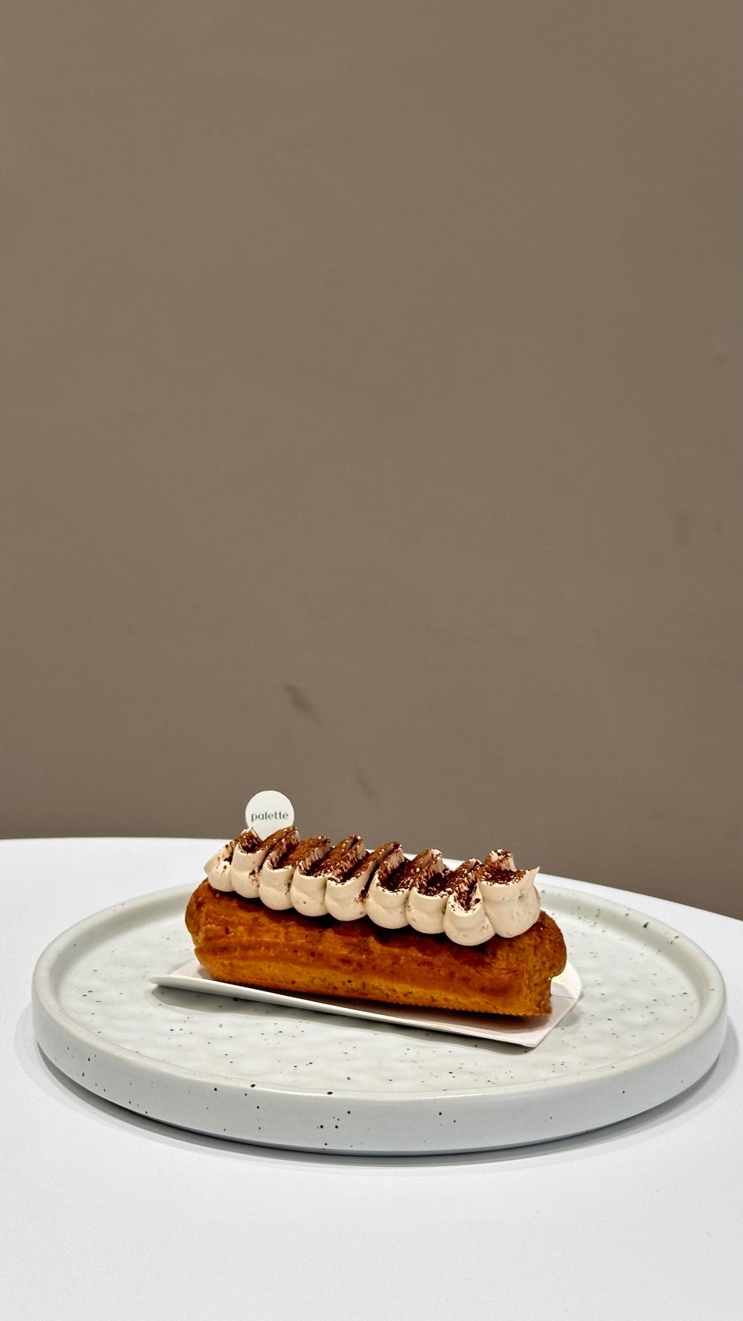 Tiramisu Eclair