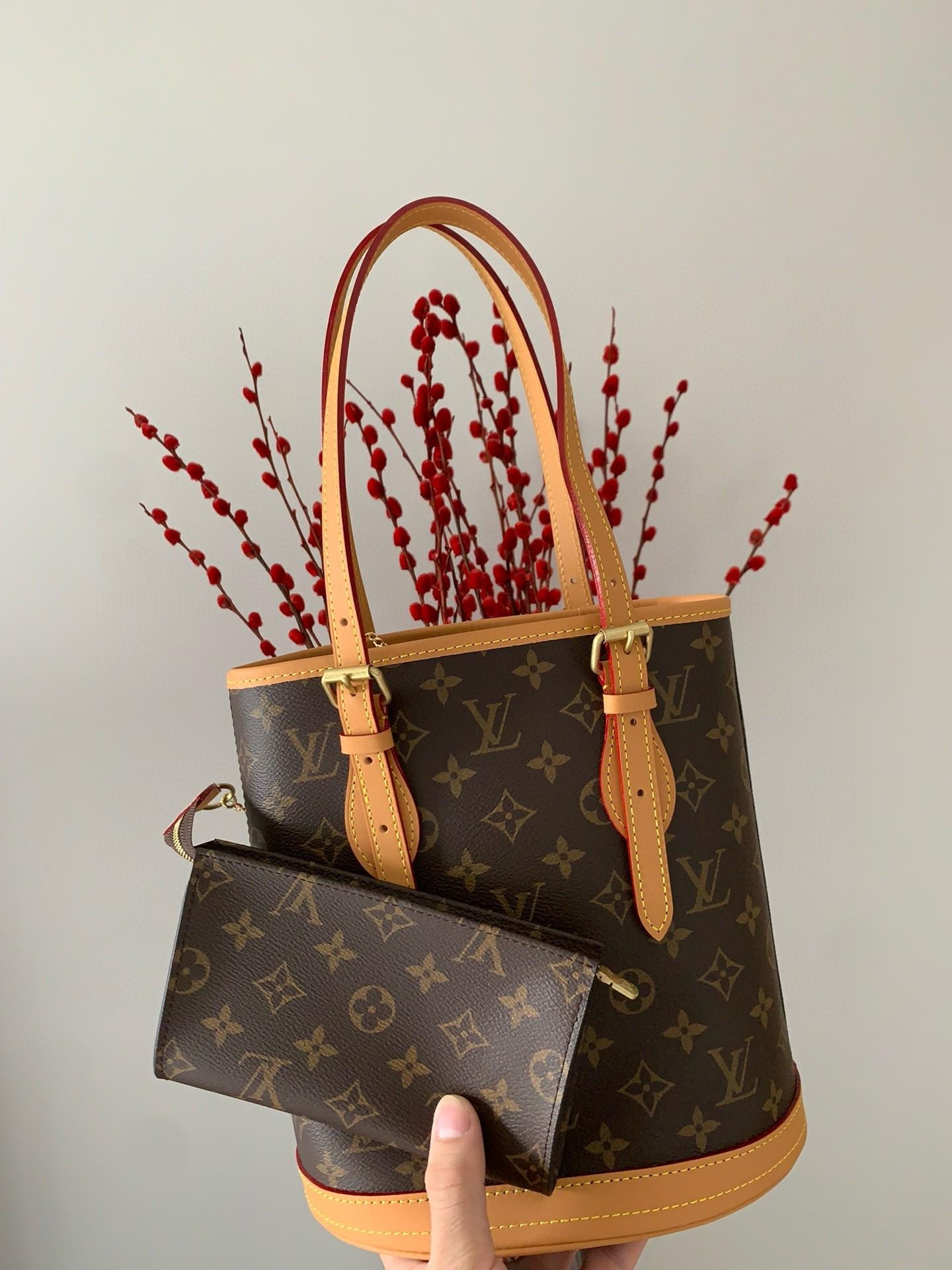 MONOGRAM PETITE BUCKET BAG