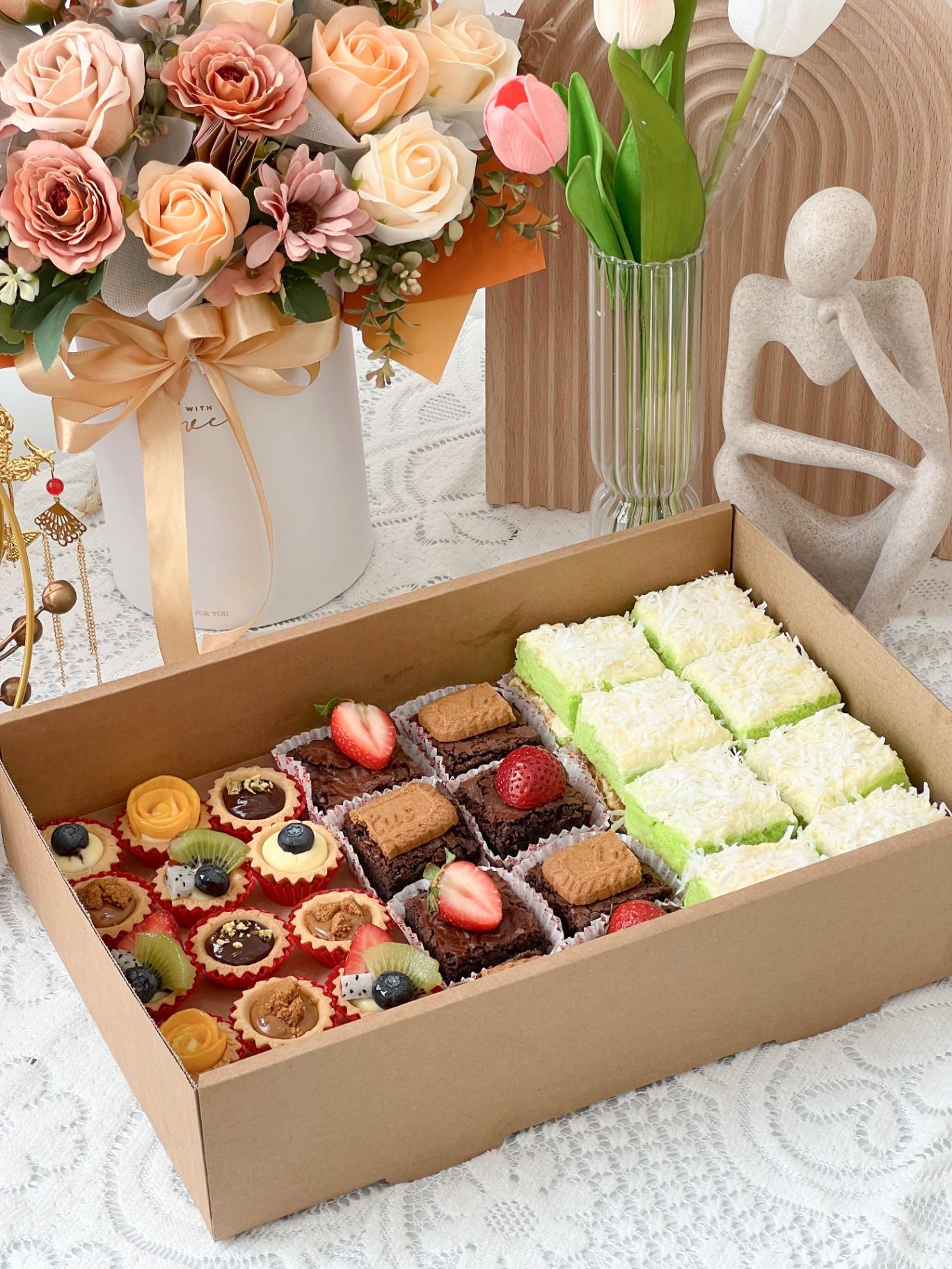 Party Cake Box B
