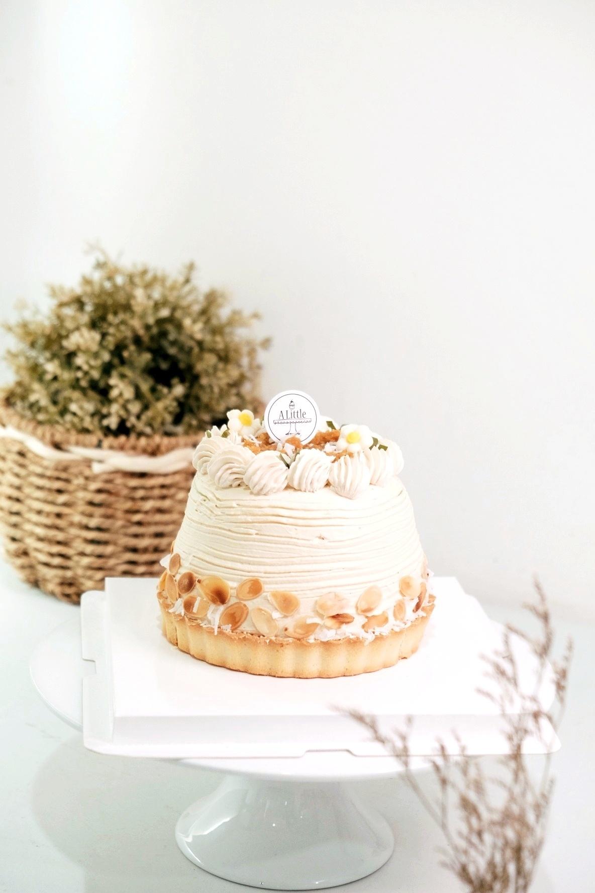 Pandan Gula Melaka Dome Cake Tart