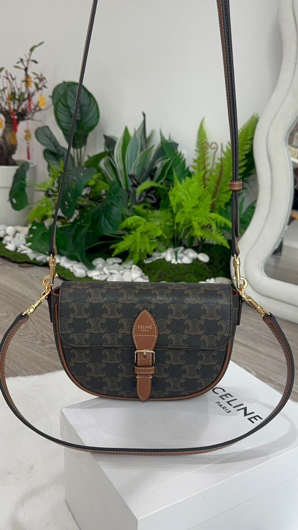 CELINE FOLCO SHOULDER BAG IN TRIOMPHE CANVAS AND CALFSKIN