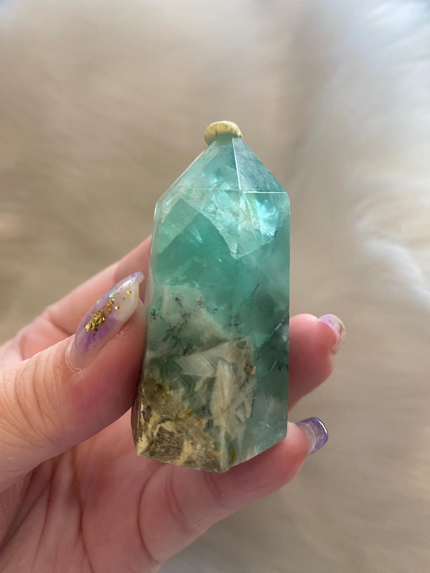 Fluorite with Multiple Mountain (荧石与多山景）