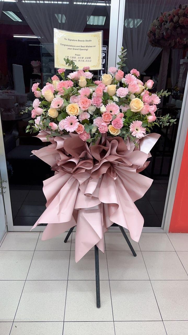 Opening Fresh Flower Stand 04