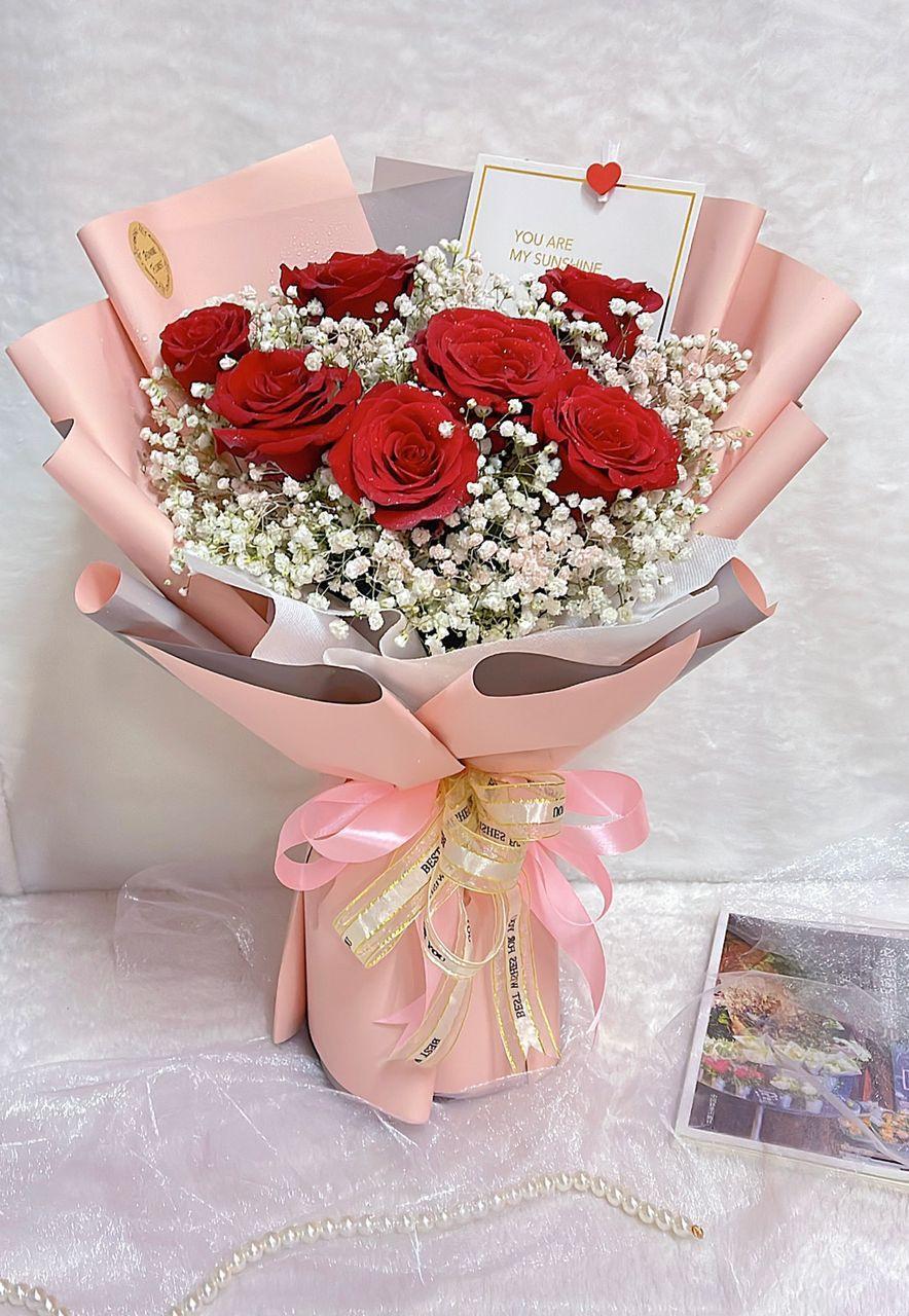 7 Stalks Fresh roses Bouquet