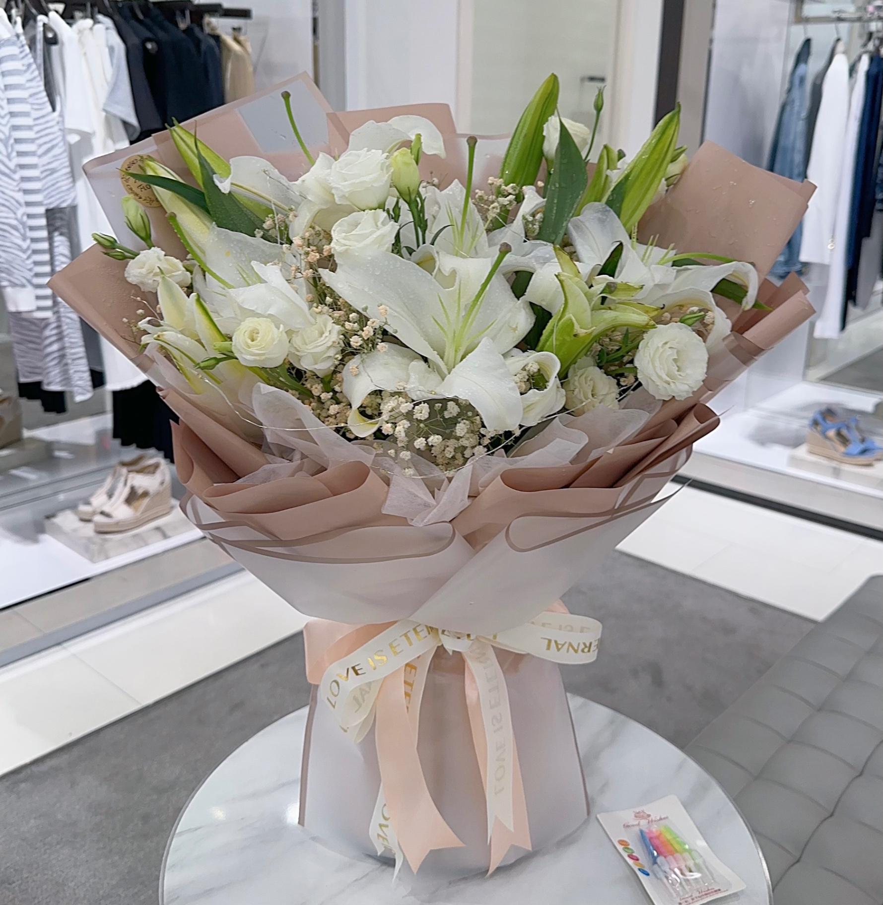 Lily flower bouquet mix eustoma