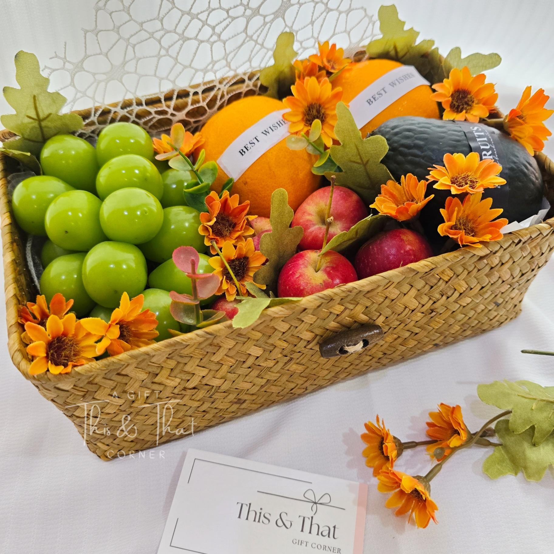 Sun-Kissed Basket 阳光果篮