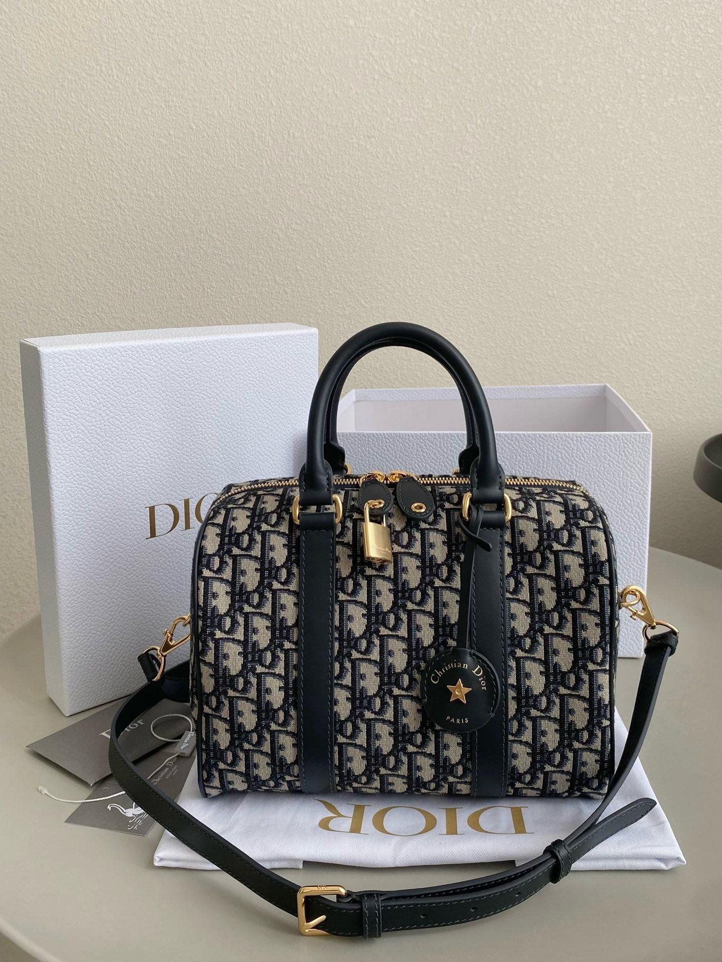 Dior Groove 20 保龄球包