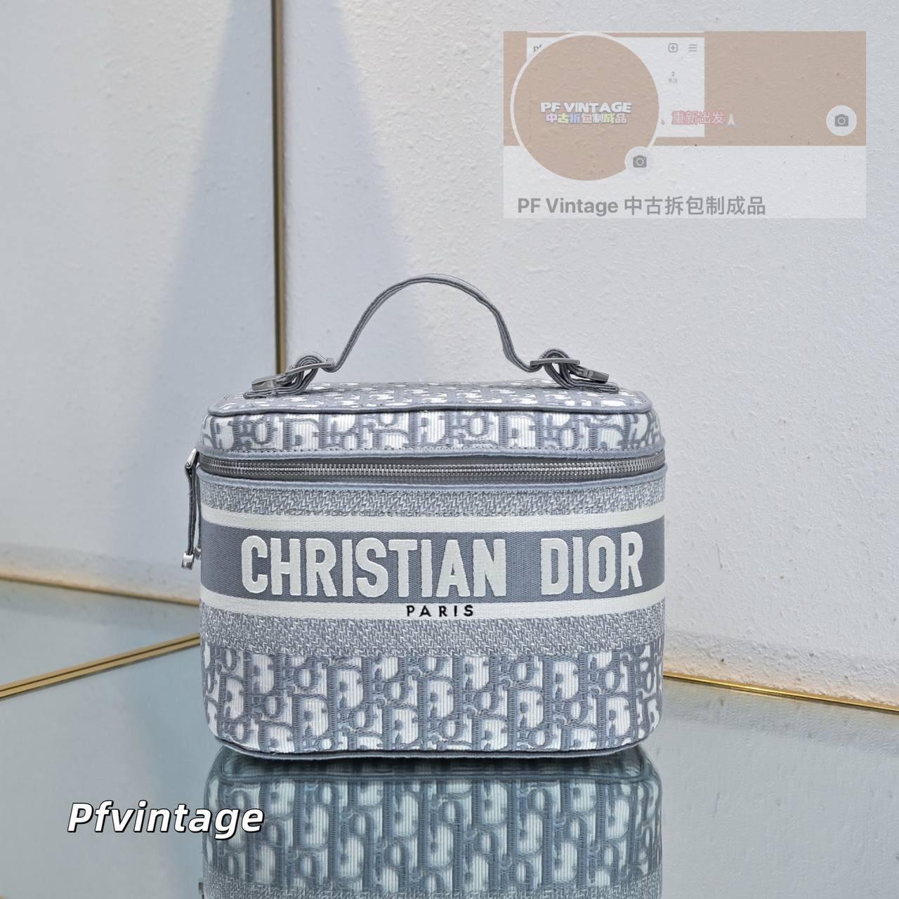 Dior刺绣化妆包大号