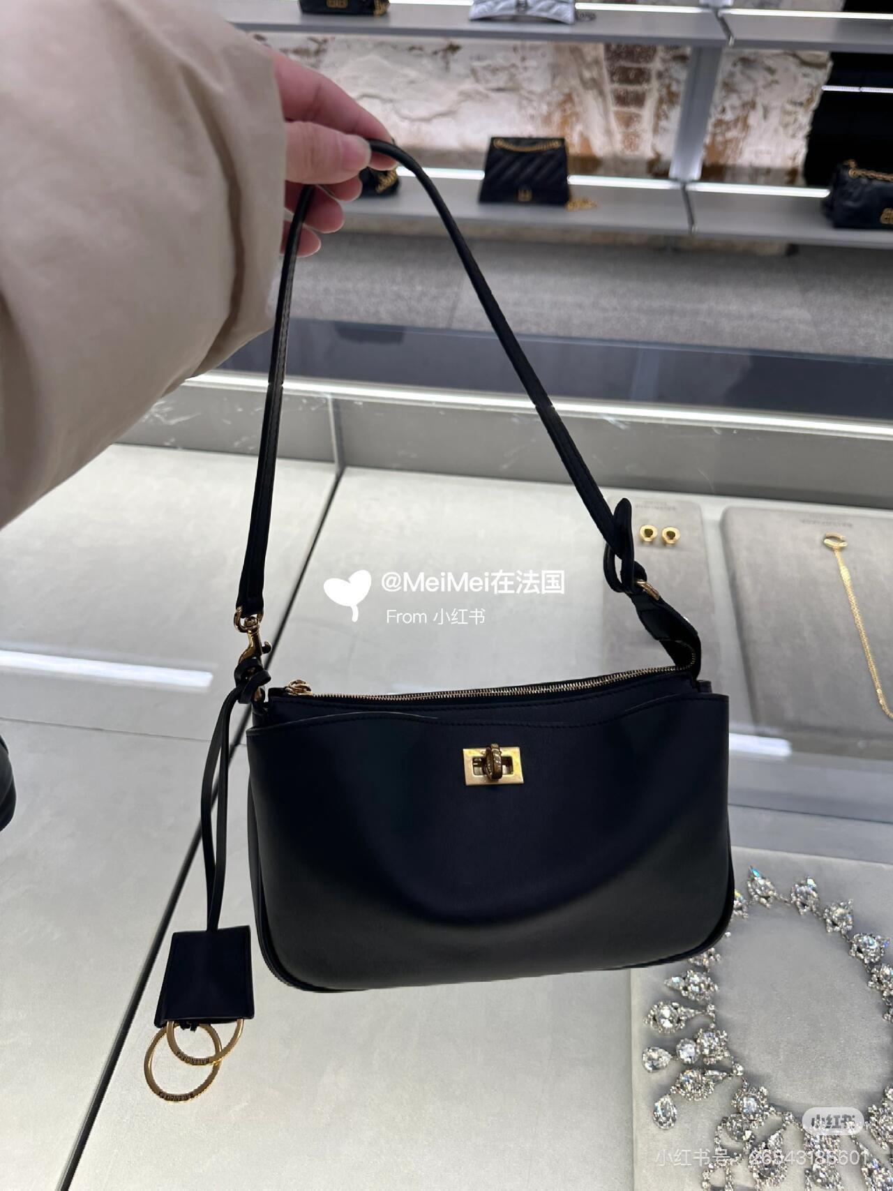 Balenciaga Rodeo 腋下包