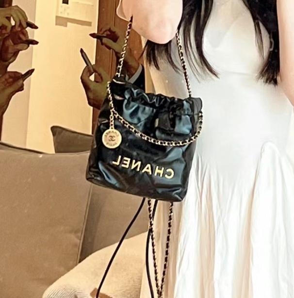 Chanel Mini 22bag