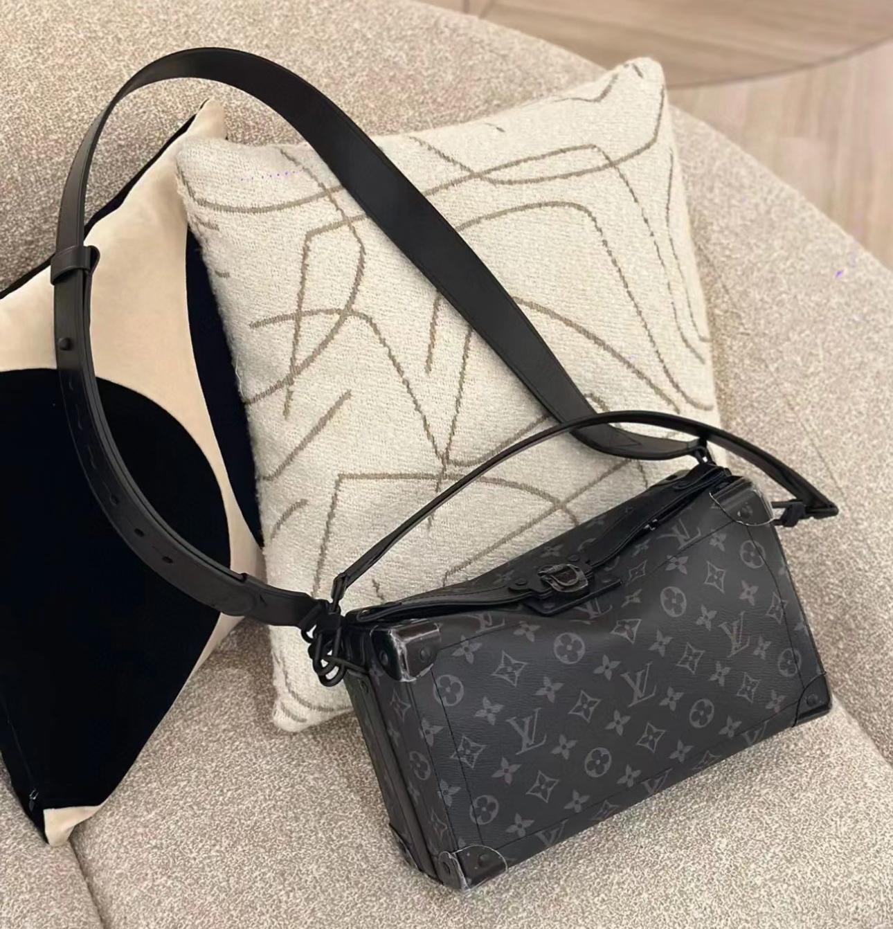 LV Soul Trunk East West