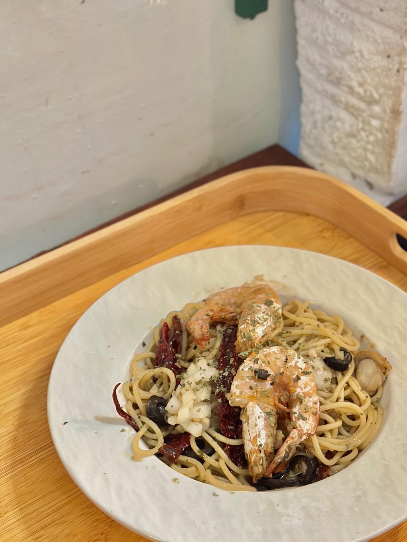 WF08 Seafood Aglio Olio 海鲜橄榄蒜香意面