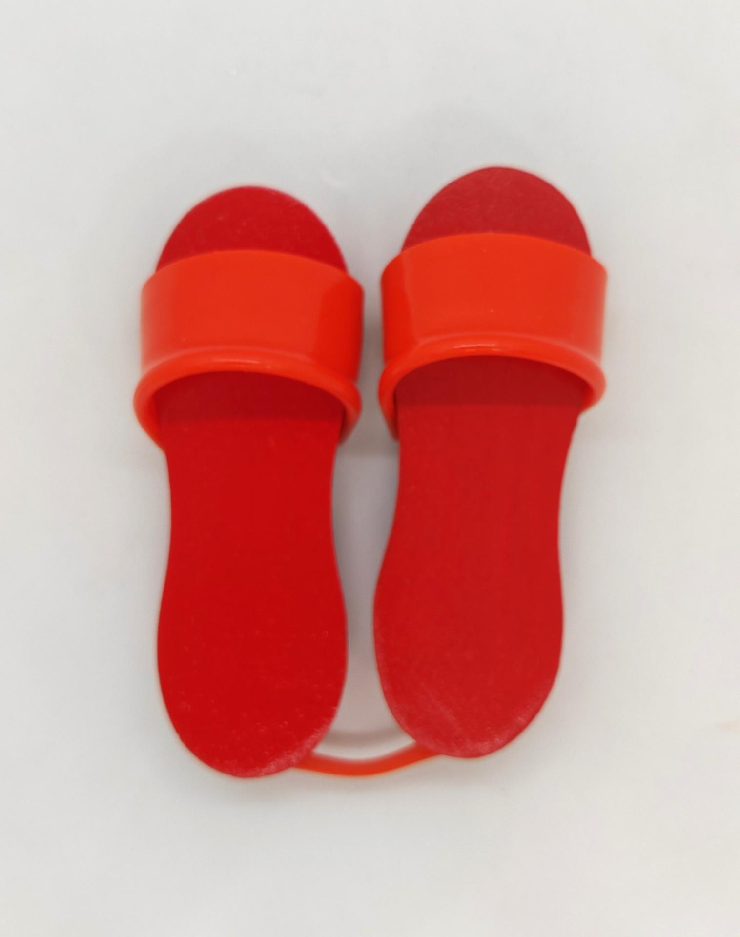 小红木屐 / Mini Clog