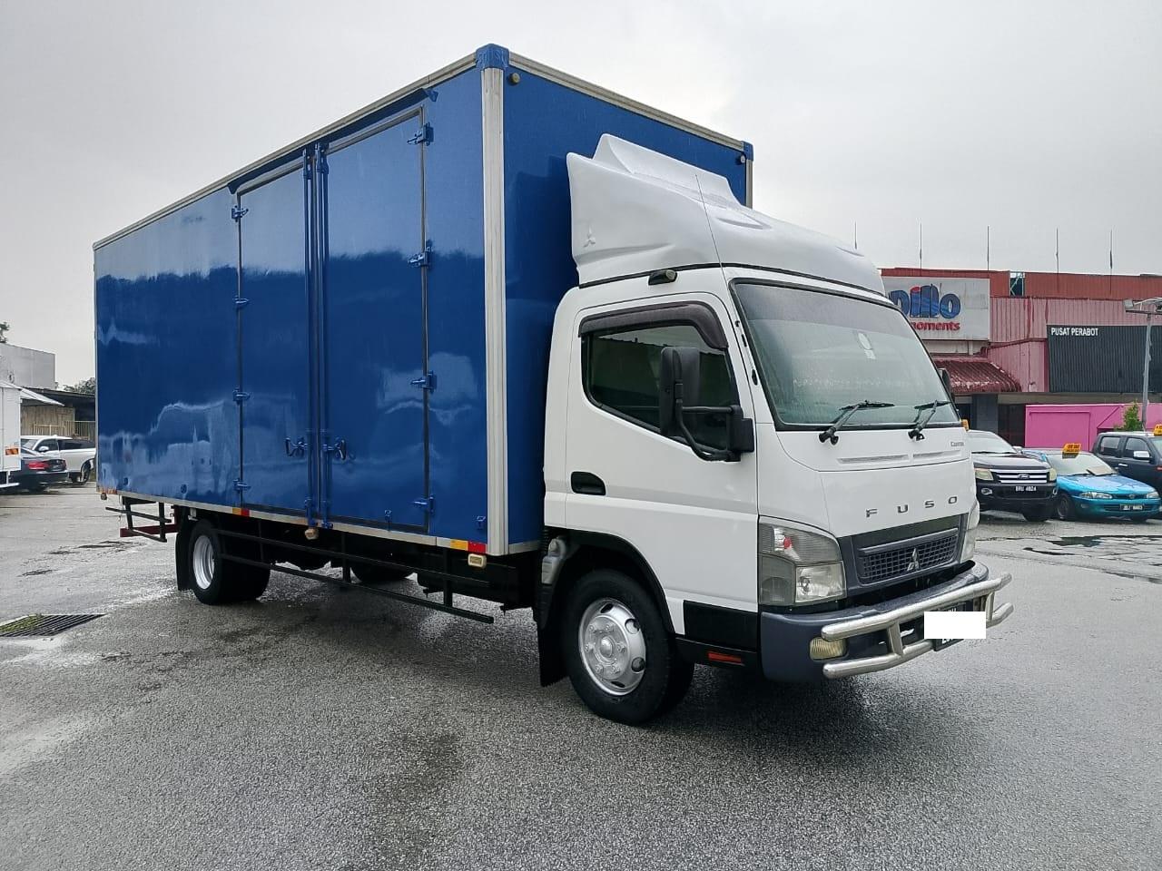 Yr.2017 Mitsubishi Fuso Canter 21ft Luton/Kotak