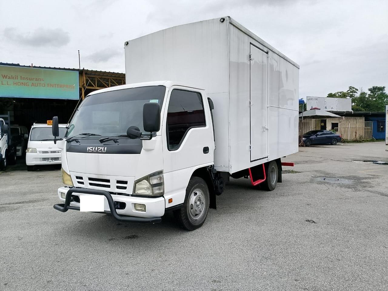 Yr.2014 ISUZU NPR71 Luton/Kotak