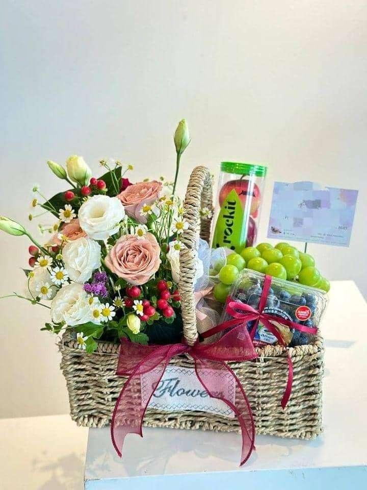 Grand Fruit Basket