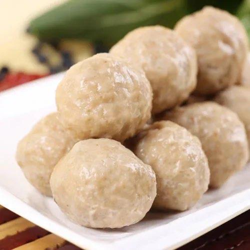 S37 猪肉丸串 Meat Ball Skewer