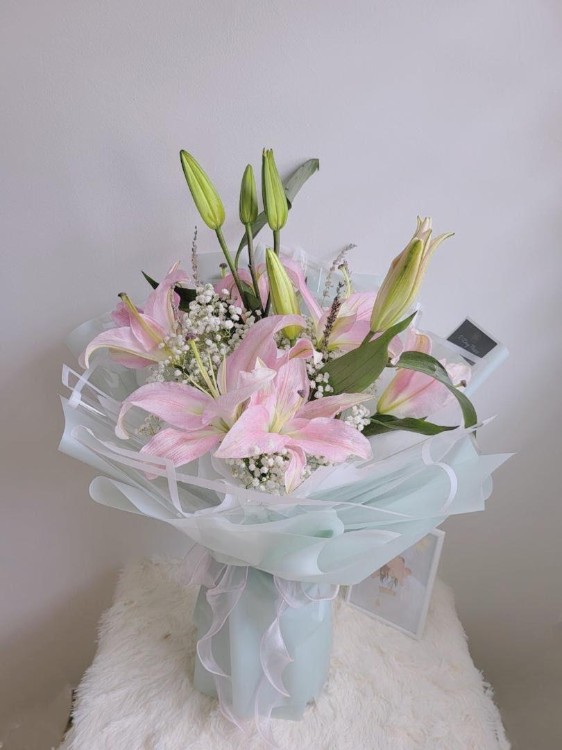 (F26) 4stalks lily bouquet