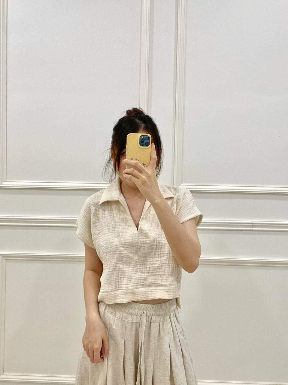Collar top