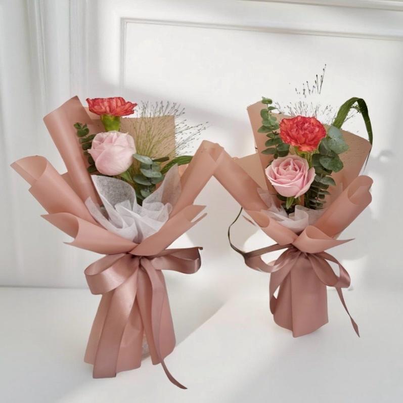 EMMAH Fresh Flowerr Premier Small Bouquet